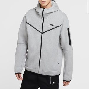 Men’s Nike Tech hoodie
